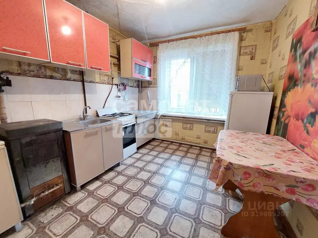 Дом в Оренбургская область, Бузулукский район, Красногвардейский ... - Фото 0