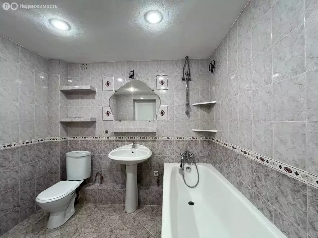 3-комнатная квартира: Томск, Учебная улица, 1/1 (73.9 м) - Фото 1