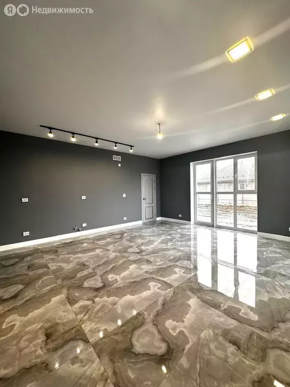 Дом в Среднеуральск, Весенняя улица (194 м) - Фото 2