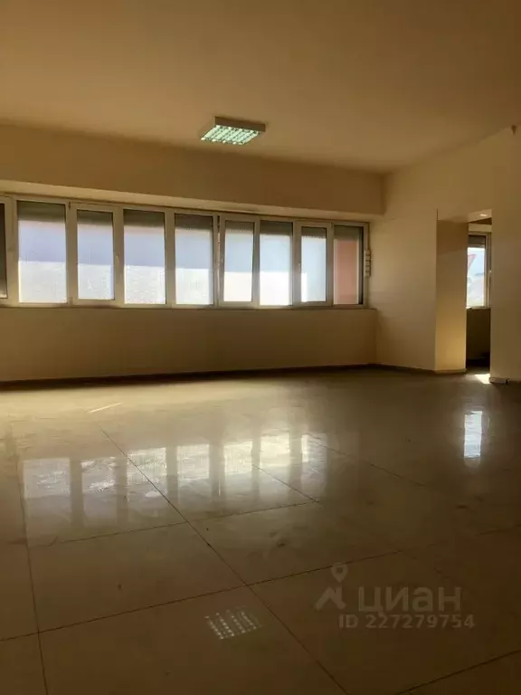 Офис в Северная Осетия, Владикавказ просп. Коста, 55 (300 м) - Фото 1