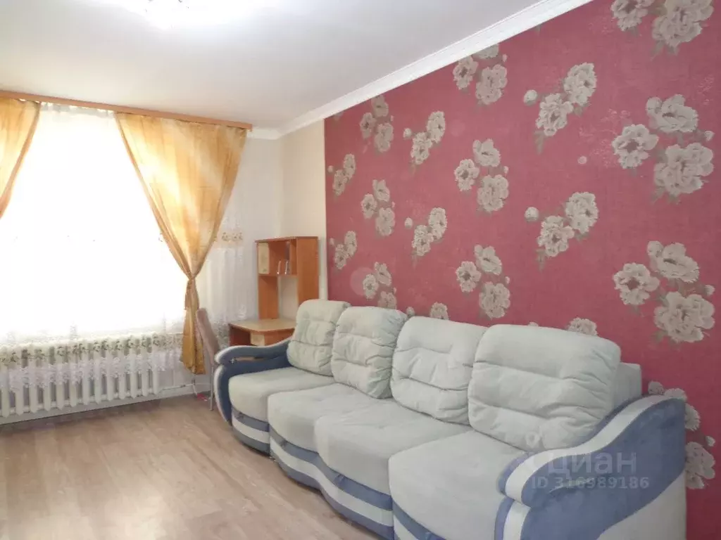 2-к кв. Омская область, Омск Звездная ул., 6 (70.0 м) - Фото 0