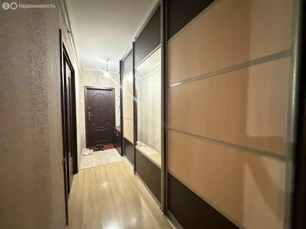 2-комнатная квартира: Чебаркуль, Электростальская улица, 1А (52 м) - Фото 0