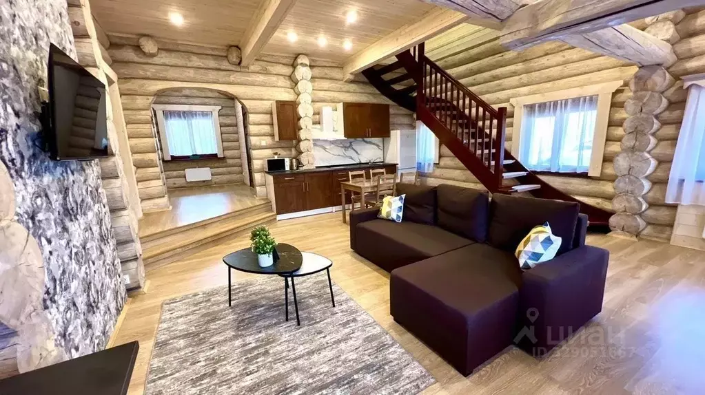 Дом в Ленинградская область, Кингисеппский район, д. Вистино  (160 м) - Фото 1