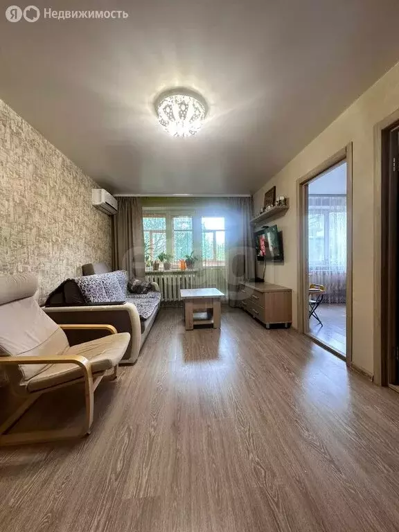 3-комнатная квартира: Бор, 2-й микрорайон, 47 (50 м) - Фото 1