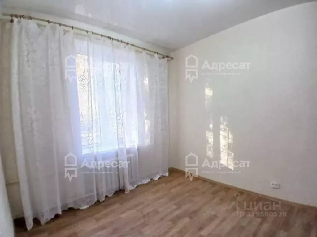 Комната Волгоградская область, Волгоград ул. Возрождения, 14 (11.2 м) - Фото 1
