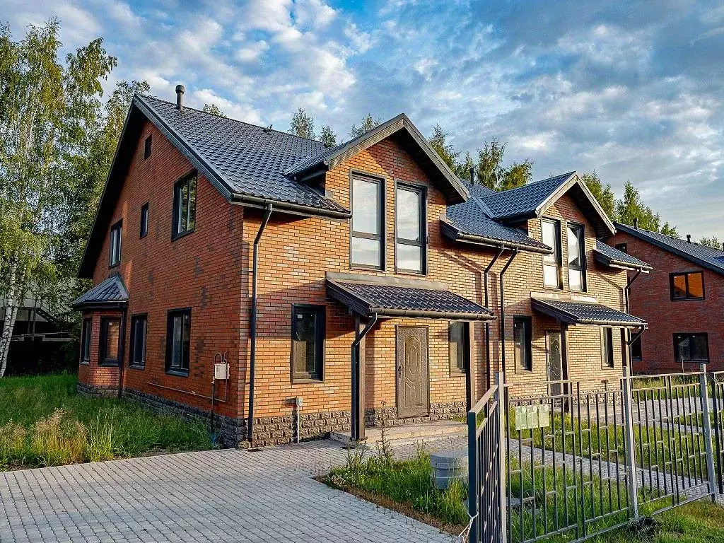 Таунхаус в Ленинградская область, Всеволожский район, Юкковское с/пос, ... - Фото 1