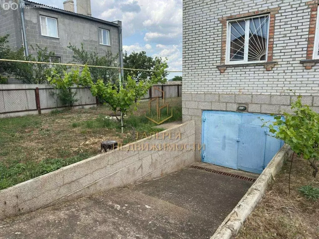Дом в Молочное, Коростенская улица, 23 (195.6 м) - Фото 1