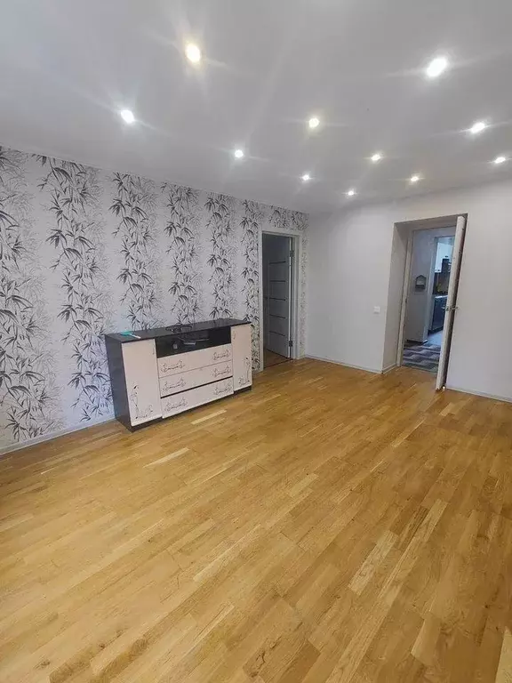 Квартира, 3 комнаты, 63 м - Фото 2