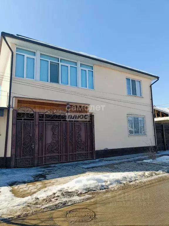Дом в Кабардино-Балкария, Нальчик ул. Иллазарова, 81 (140 м) - Фото 1