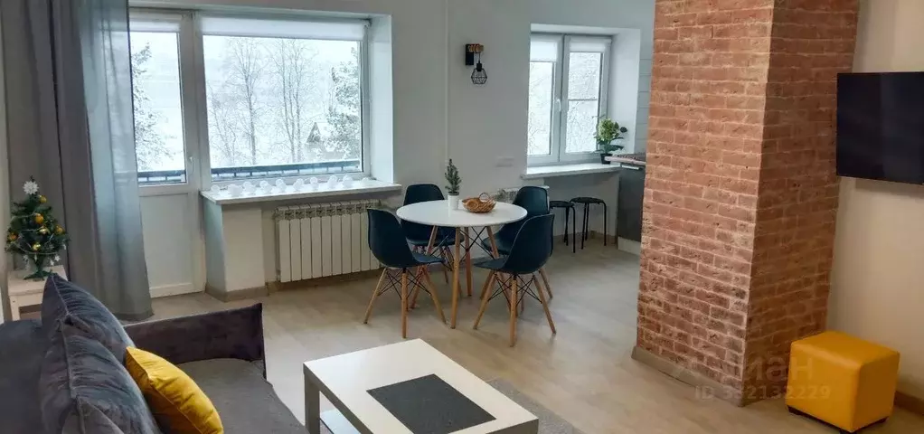 1-к кв. Псковская область, Псков наб. Реки Великой, 6 (50.0 м) - Фото 1