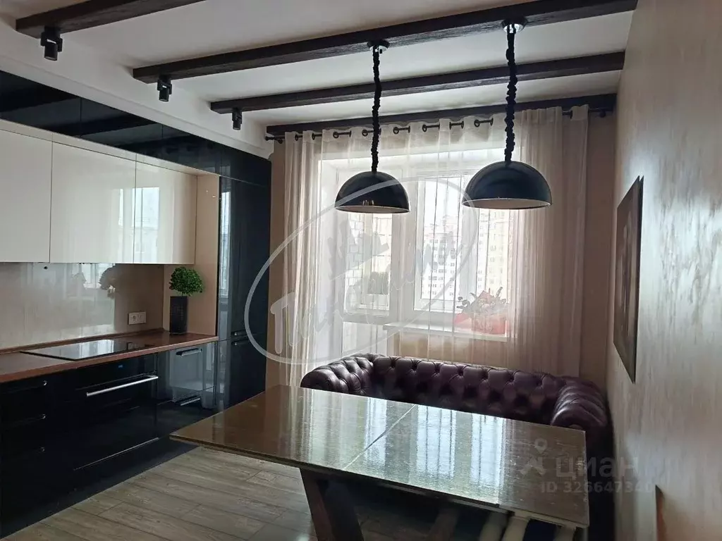 2-к кв. Калужская область, Калуга Молодежная ул., 43 (70.0 м) - Фото 1