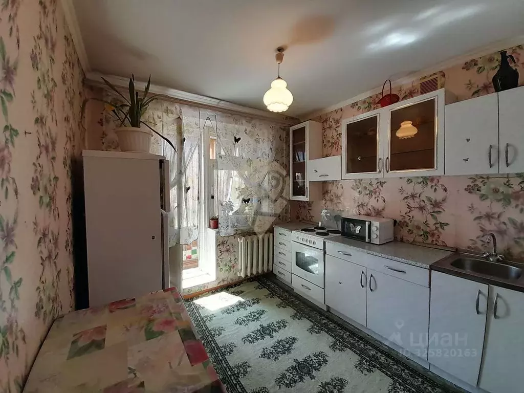 1-к кв. Белгородская область, Старый Оскол Молодогвардеец мкр, 1А ... - Фото 1