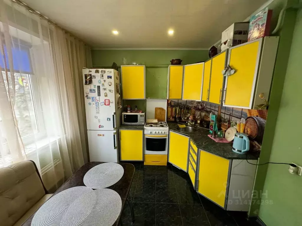 2-к кв. Тверская область, Конаково ул. Строителей, 34 (50.0 м) - Фото 0