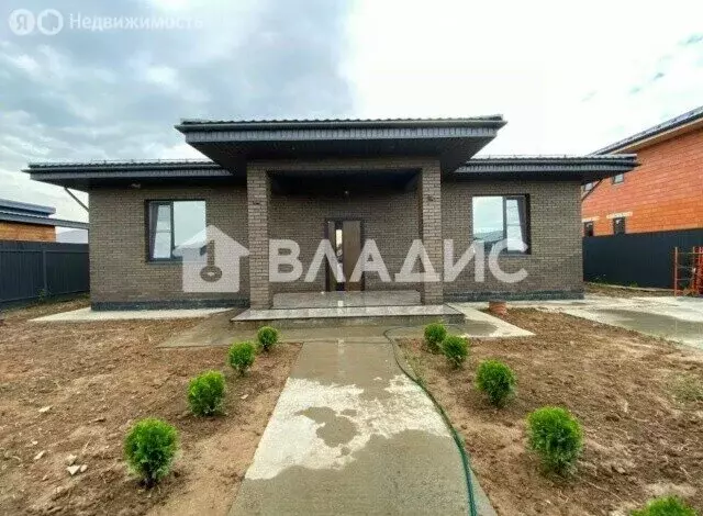 Дом в Домодедово, территория КП Рэд, 255 (170 м) - Фото 1