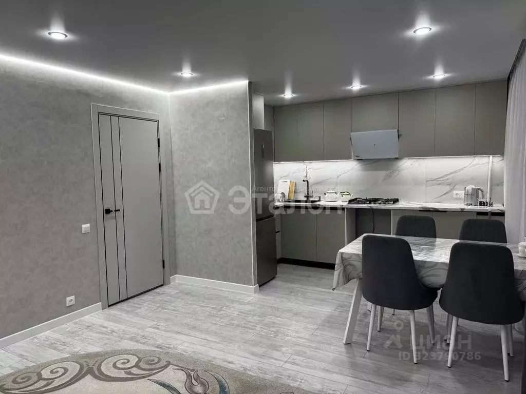 2-к кв. Волгоградская область, Волжский ул. Пушкина, 102 (43.5 м) - Фото 2