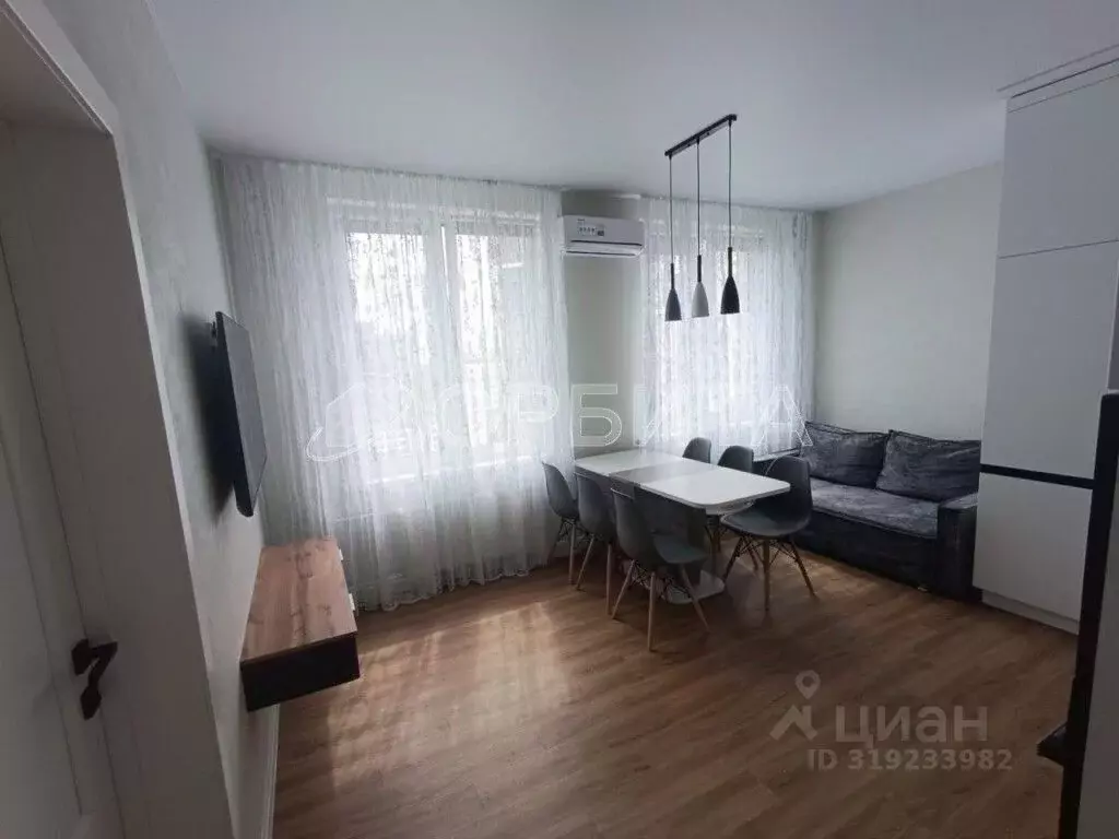 3-к кв. Тюменская область, Тюмень ул. Фармана Салманова, 26 (75.0 м) - Фото 0