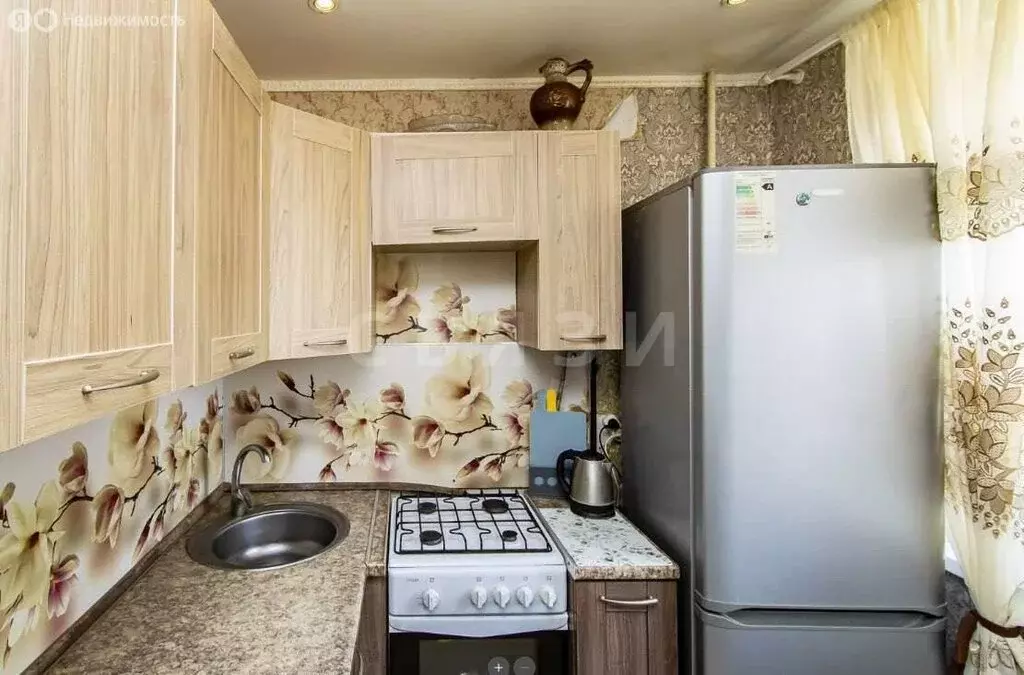 3-комнатная квартира: Тюмень, проезд Геологоразведчиков, 36 (47.4 м) - Фото 2