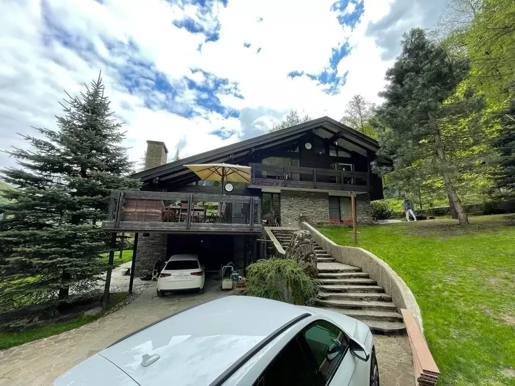 Дом в Краснодарский край, Сочи Красная Поляна пгт, ул. Дальняя (380 м) - Фото 1