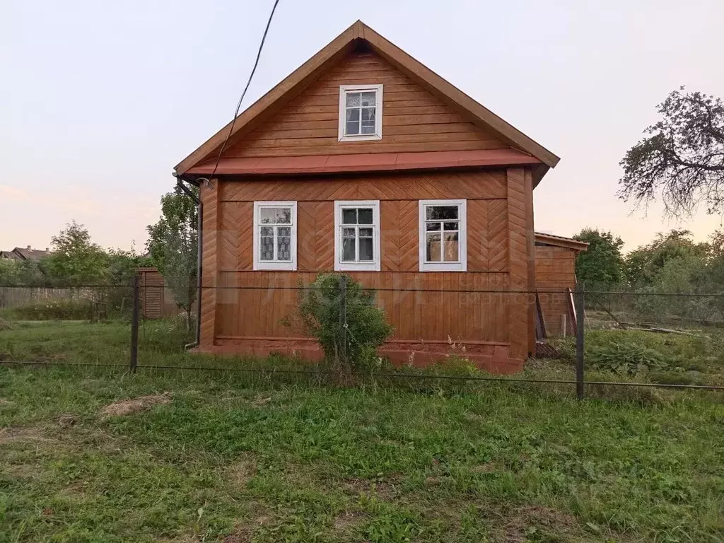 Дом в Новгородская область, Любытинское с/пос, с. Зарубино ул. ... - Фото 1