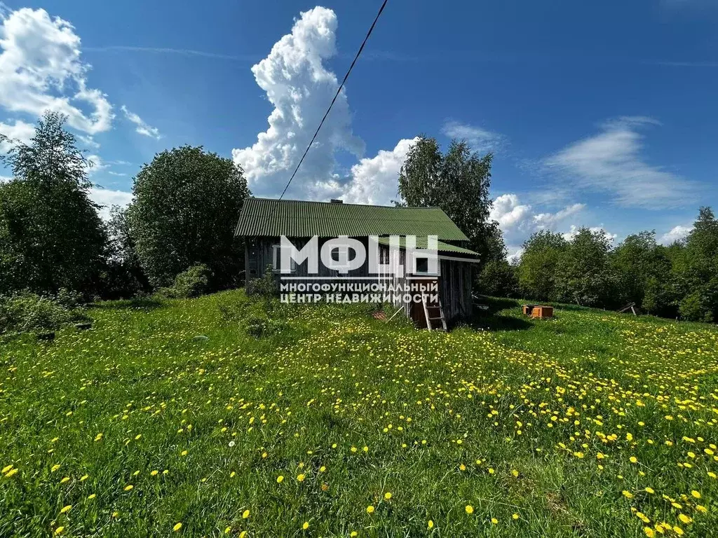 Участок в Ленинградская область, Подпорожское городское поселение, д. ... - Фото 1