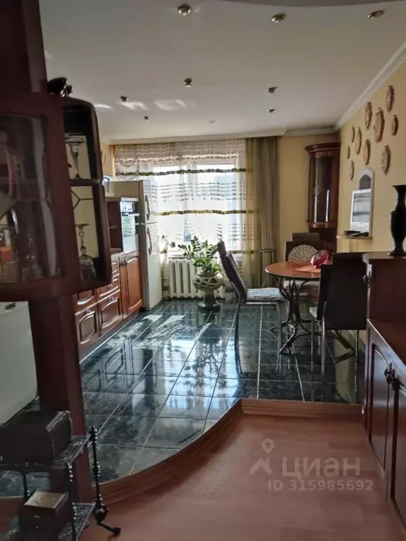 2-к кв. Омская область, Омск ул. 70 лет Октября, 20 (72.0 м) - Фото 2