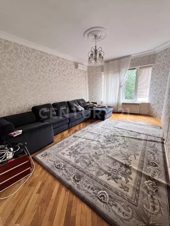 Дом в Дагестан, Махачкала ул. Тахо-Годи, 13 (150 м) - Фото 0