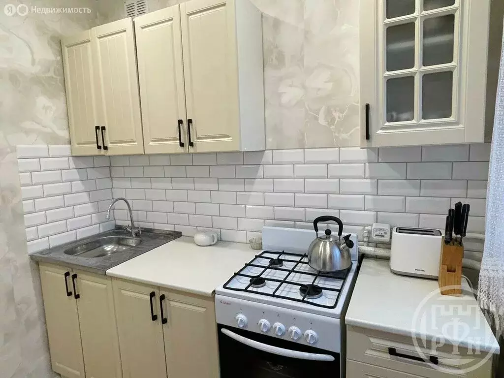 2-комнатная квартира: Луга, проспект Кирова, 48 (42 м) - Фото 2