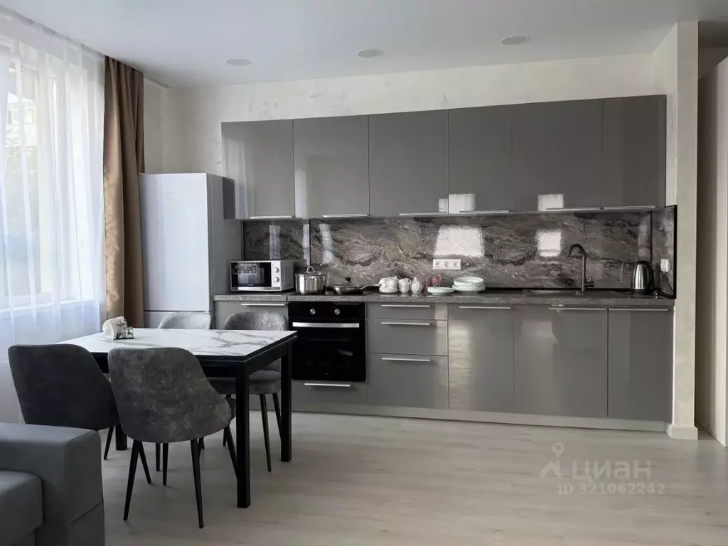 2-к кв. Свердловская область, Екатеринбург ул. Красных Командиров, 1В ... - Фото 0