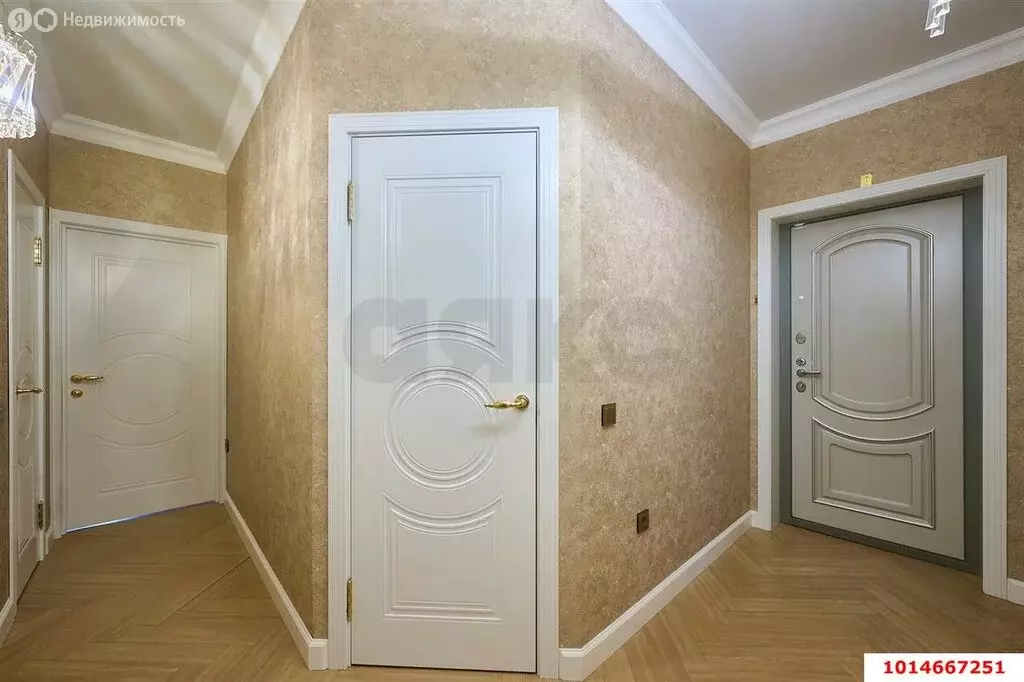 3-комнатная квартира: Краснодар, Конгрессная улица, 27 (86 м) - Фото 0