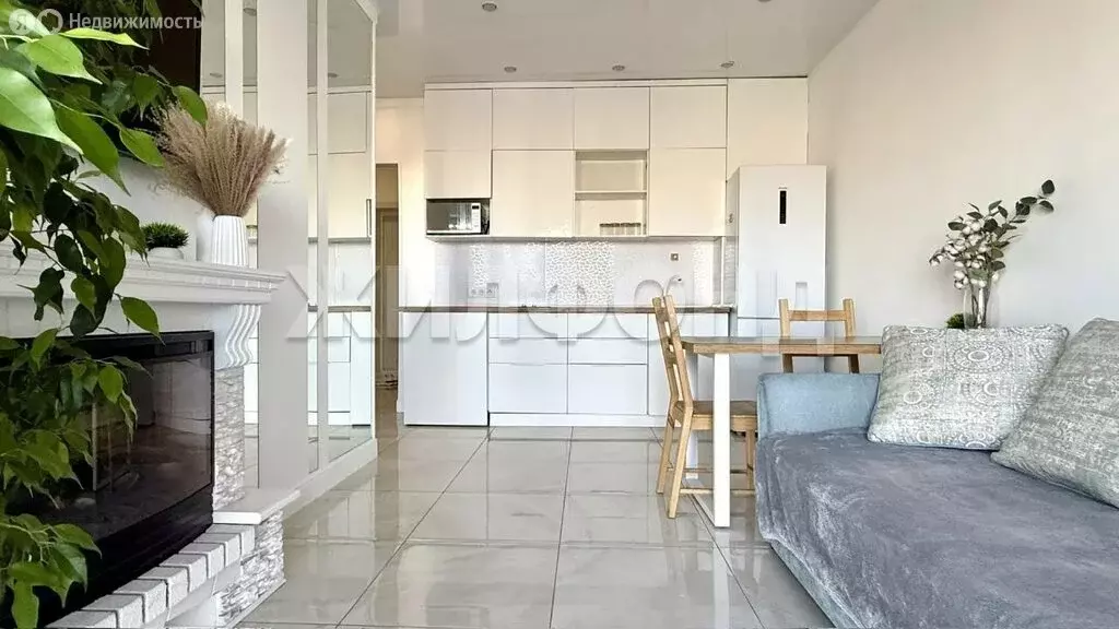3-комнатная квартира: Иркутск, улица Лыткина, 9/6 (53 м) - Фото 1