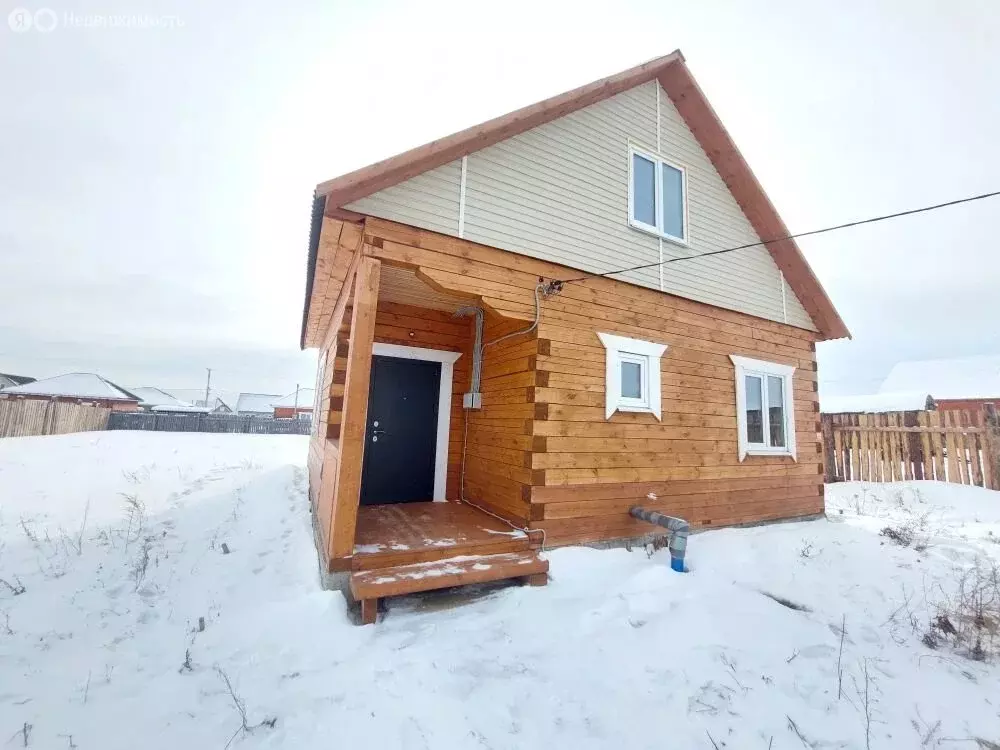 Дом в село Урик, Клубничная улица (130 м) - Фото 0