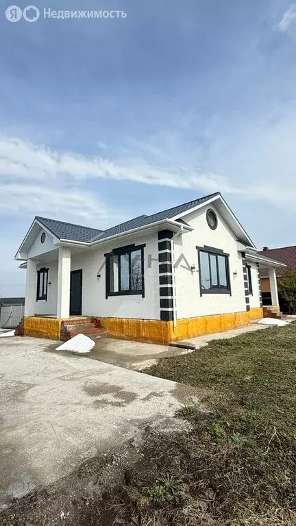 Дом в село Большая Шильна, Советская улица (170 м) - Фото 1