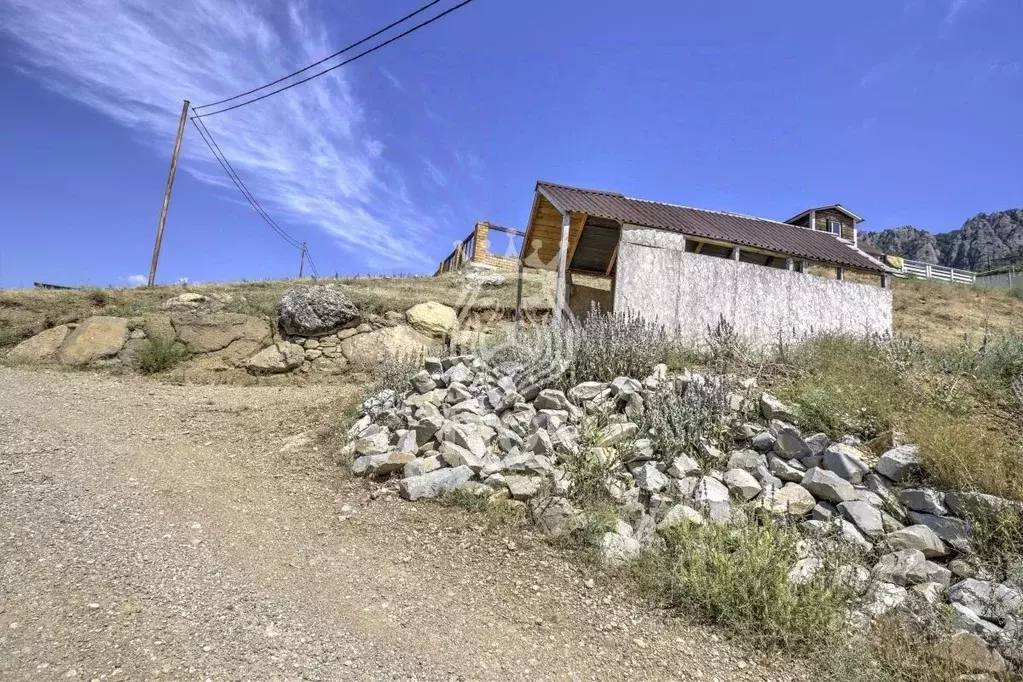 Участок в Крым, Алушта муниципальный округ, с. Лучистое ул. Извилистая ... - Фото 2