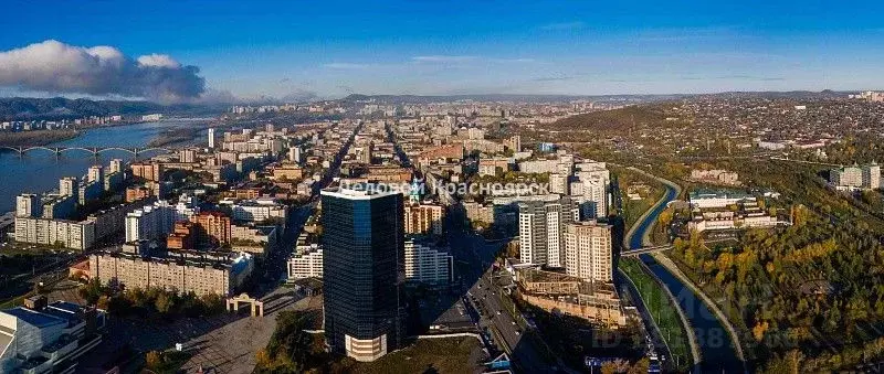 Помещение свободного назначения в Красноярский край, Красноярск просп. ... - Фото 1