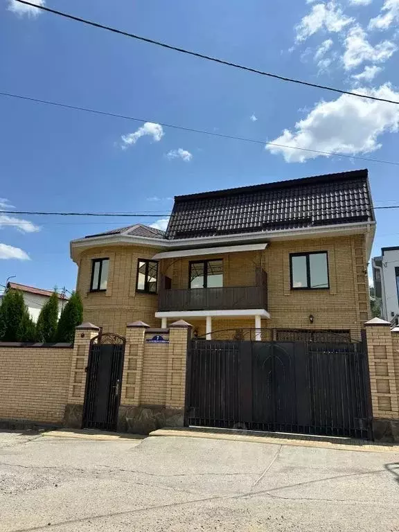 Дом в Ставропольский край, Кисловодск Кооперативная ул., 7 (270 м) - Фото 1