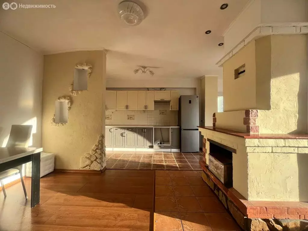 2-комнатная квартира: Сыктывкар, улица Чкалова, 8 (65.8 м) - Фото 1