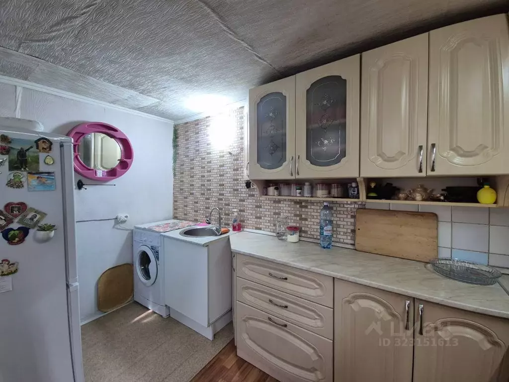 Дом в Омская область, Омск Кузбасская ул. (68 м) - Фото 1