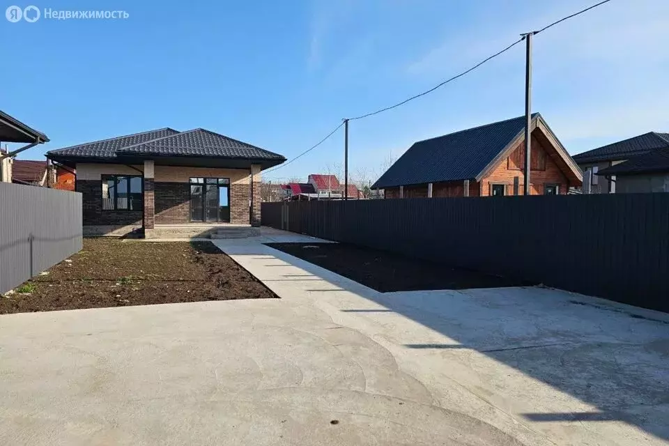 Дом в Индустриальный, улица Сергея Медунова (145 м) - Фото 1