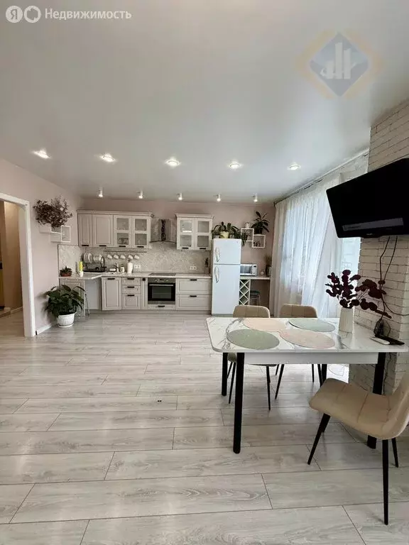 2-комнатная квартира: Находка, Северный проспект, 6 (62 м) - Фото 1