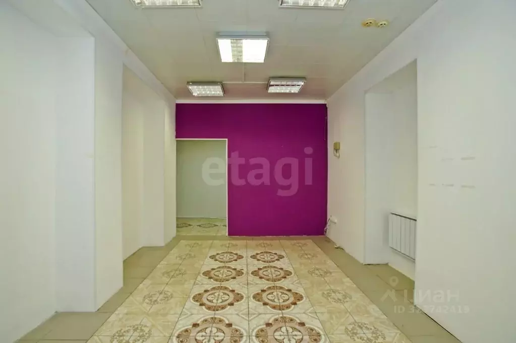 Помещение свободного назначения в Омская область, Омск ул. 9-я Линия, ... - Фото 1