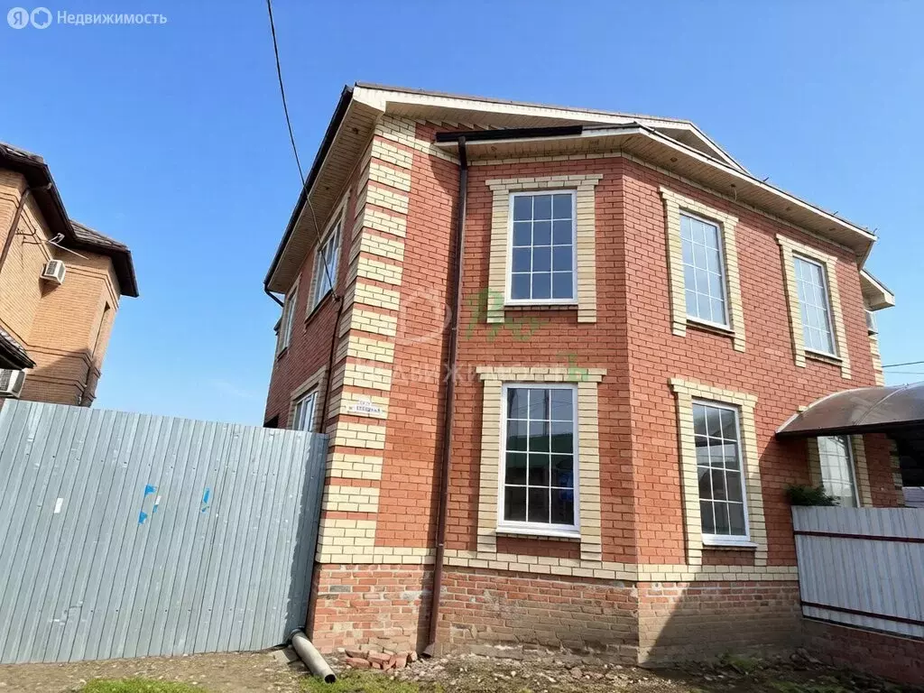 Дом в Ейск, Ивановская улица (204 м) - Фото 1