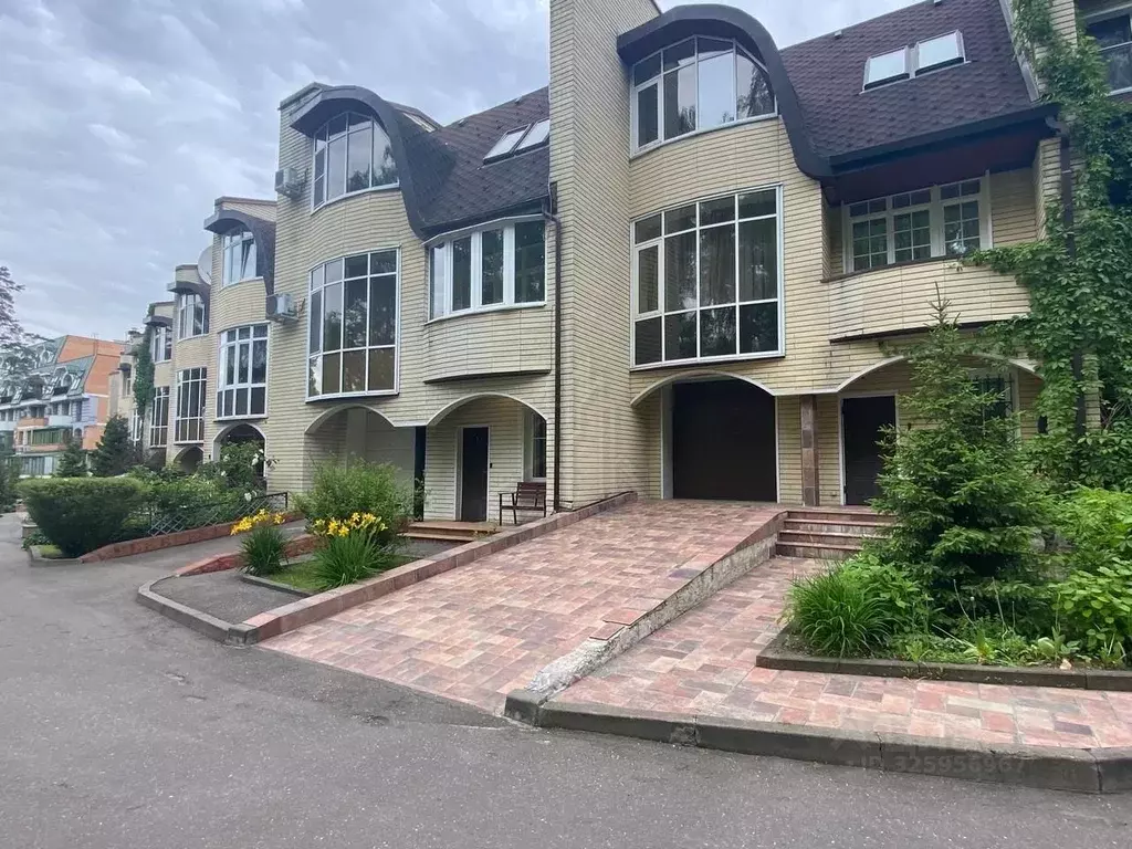 Коттедж в Москва Осенняя ул., 25К7 (300 м) - Фото 2