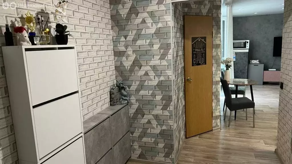 3-комнатная квартира: Томск, улица Ивана Черных, 66 (96.4 м) - Фото 1