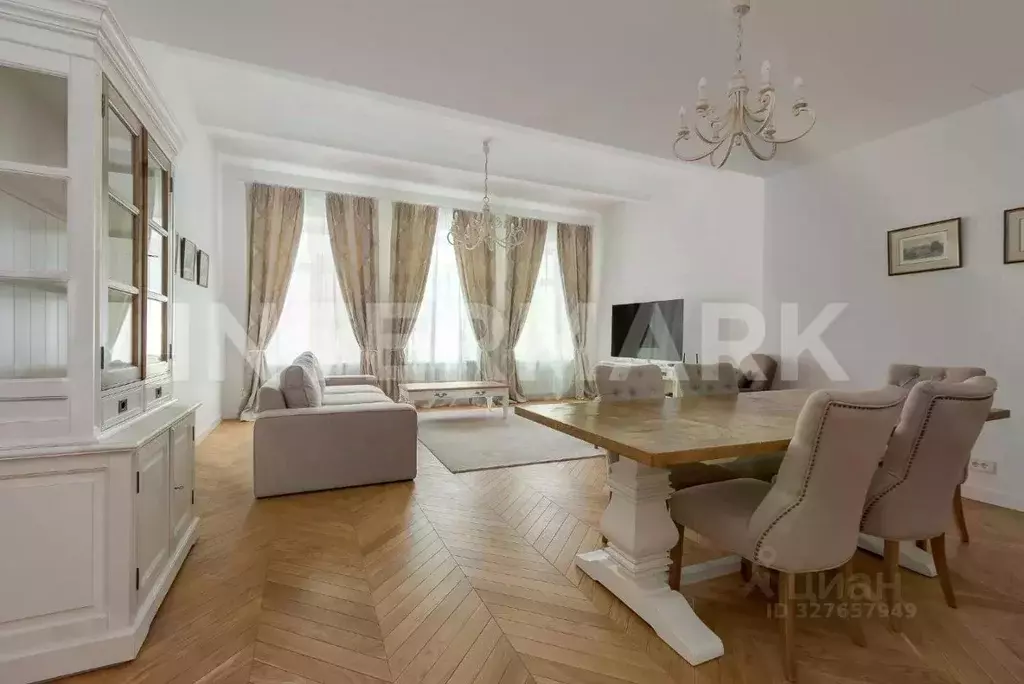 3-к кв. Москва Никольская ул., 10/2С2б (125.0 м) - Фото 1