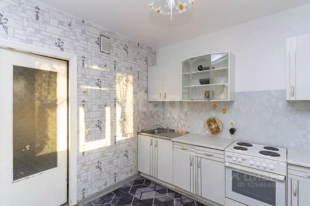 1-к кв. Тюменская область, Тюмень ул. 30 лет Победы, 44 (40.9 м) - Фото 2