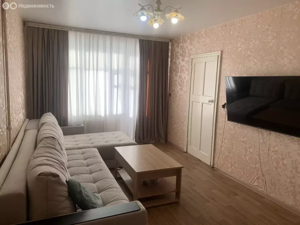 2-комнатная квартира: Нижний Тагил, улица Пархоменко, 114 (42.3 м) - Фото 1