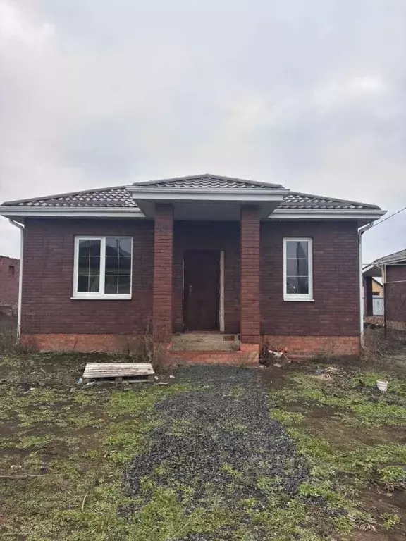 Дом в Ростовская область, Неклиновский район, с. Новобессергеневка ул. ... - Фото 1