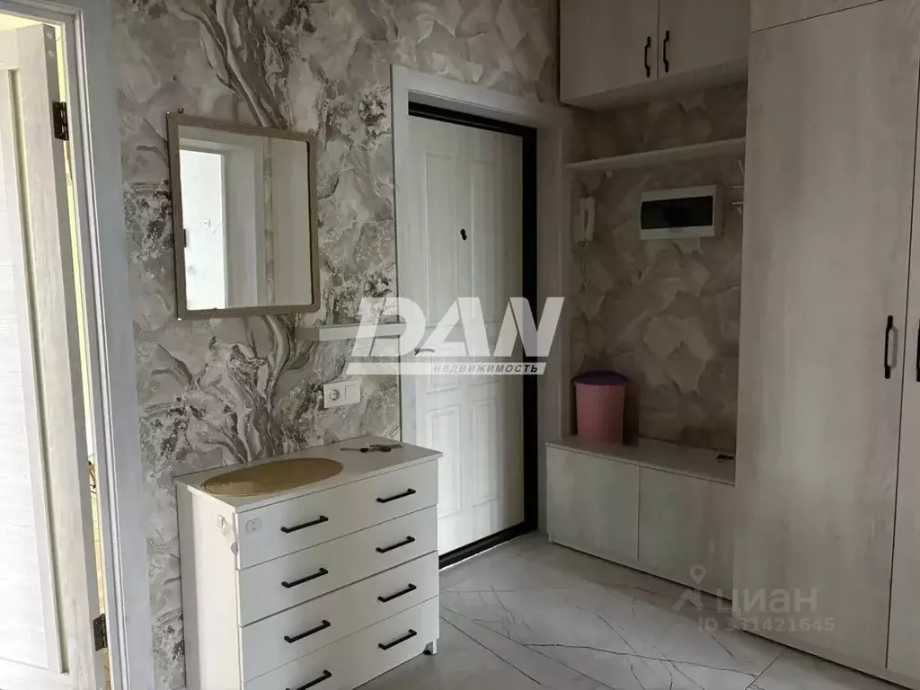 3-к кв. Челябинская область, Челябинск Ижевская ул., 56 (69.9 м) - Фото 1