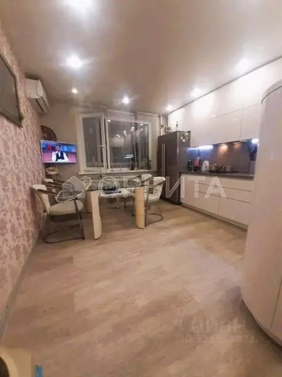 4-к кв. Тюменская область, Тюмень Одесская ул., 46 (104.7 м) - Фото 1