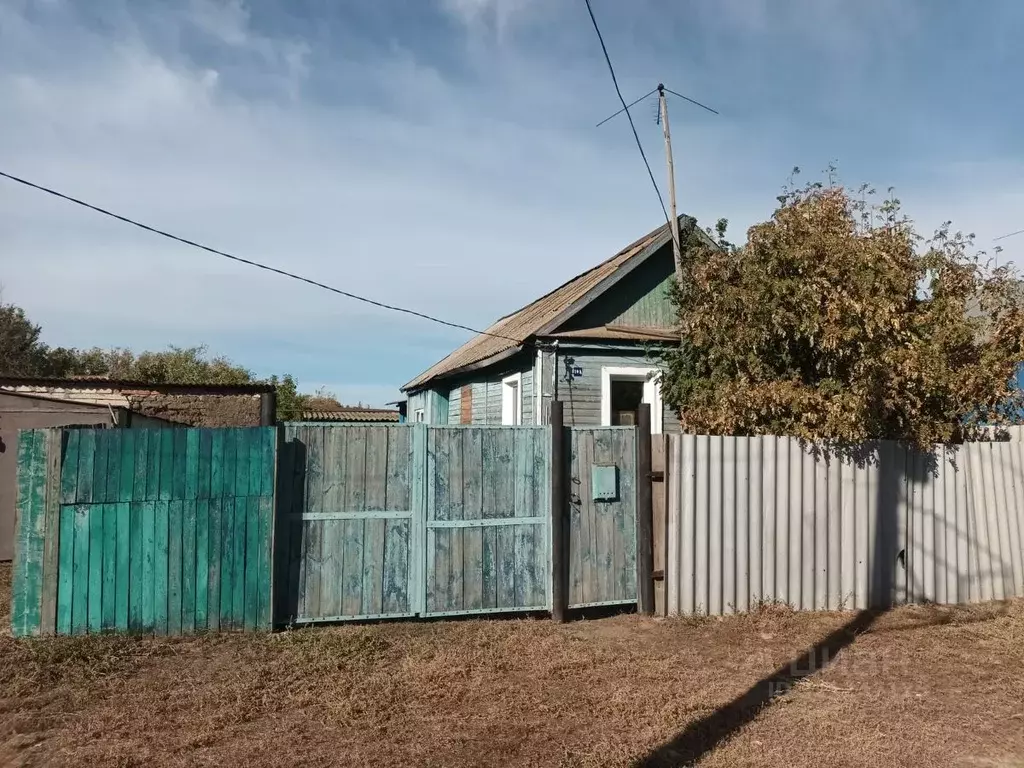 Дом в Саратовская область, Энгельсский район, с. Безымянное ... - Фото 1